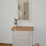 1568